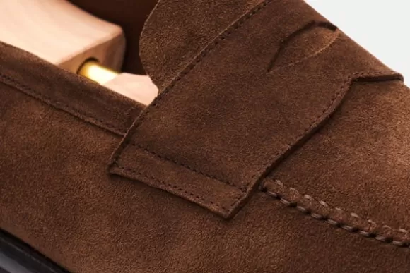 the_penny_loafer_2-1.webp MORJAS Mocassins*The Penny Loafer MediumBrownSuede